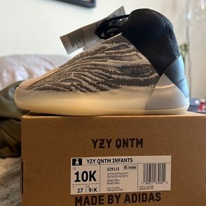 Yeezy QNTM Basketball Sneakers